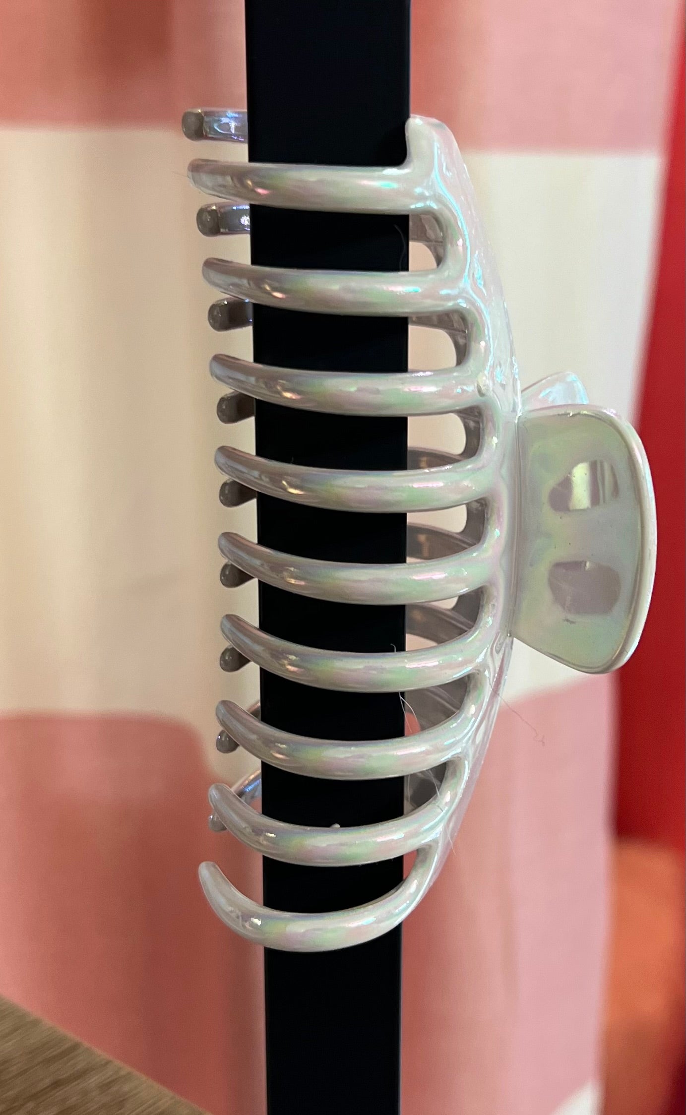 Iridescence Claw Clips