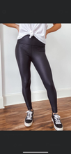 Load image into Gallery viewer, Nanci Pebble Leggings
