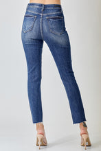 Load image into Gallery viewer, Dallas Risen Jeans
