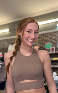 Susan Keyhole Crop
